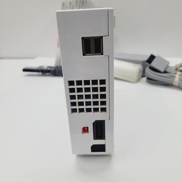 Nintendo Wii System Console (RVL-001) Controller Cords 4 Family Games - Picture 9 of 11